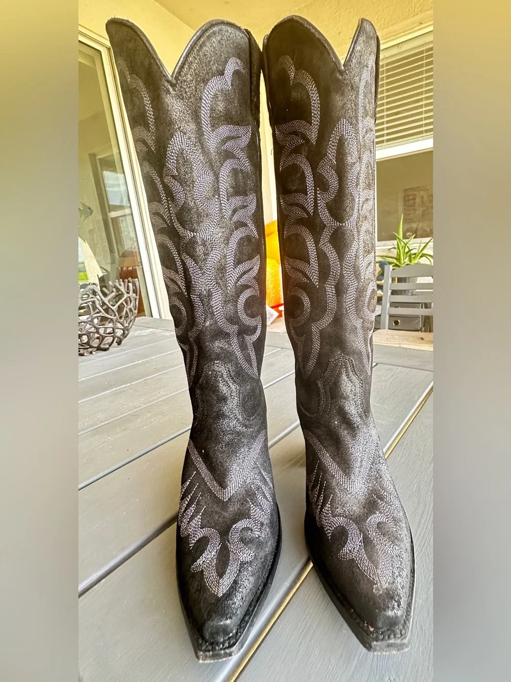 Shyanne Women's High Desert Tall Western Boots - Snip Toe Sz 9.5